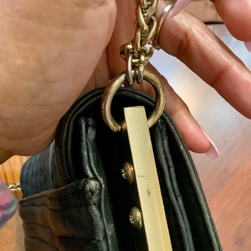 VINCE CAMUTO LEATHER SHOULDER BAG - Picture 11 of 13